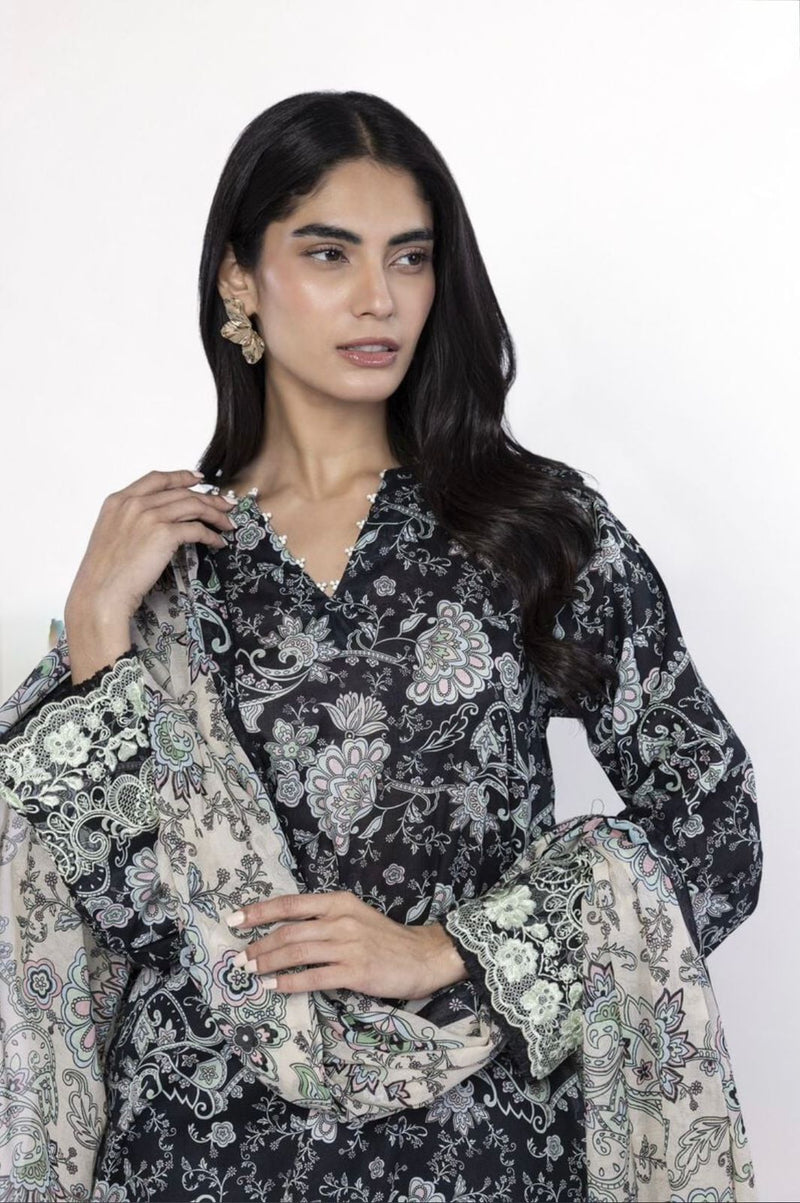 Embroidered Lawn 3-Piece Suit