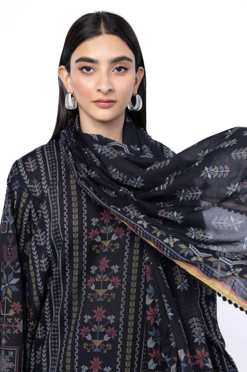 Black Embroidered Lawn 3-Piece Suit